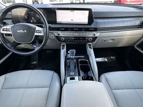 Used 2023 Kia Telluride EX w/ EX Captain's Chair Package image 24