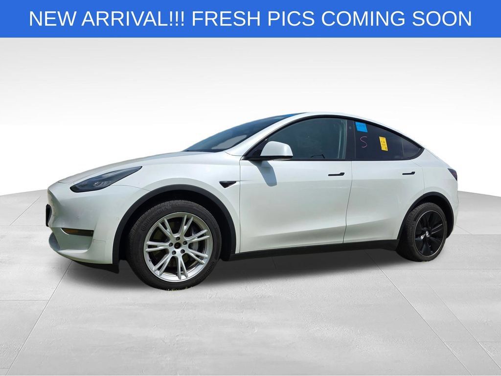 Used 2021 Tesla Model Y Long Range AWD/4WD image 2