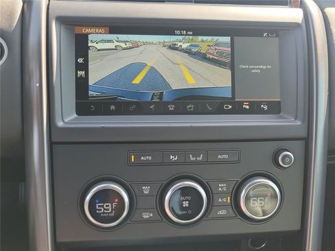 Used 2020 Land Rover Discovery Landmark AWD/4WD image 31