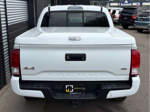 Used 2017 Toyota Tacoma SR w/ Tow Package AWD/4WD image 8