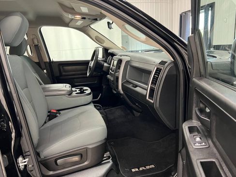 Used 2019 RAM 1500 Express w/ Express Value Package AWD/4WD image 11