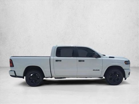 Used 2025 RAM 1500 Big Horn AWD/4WD image 4