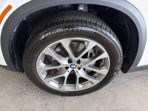 Used 2025 BMW X5 xDrive40i w/ Climate Comfort Package AWD/4WD image 11