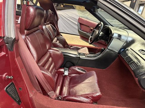 Used 1993 Chevrolet Corvette Coupe image 64