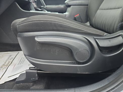 Used 2020 Kia Sportage LX image 13