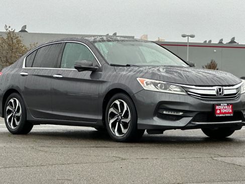 Used 2016 Honda Accord EX image 5