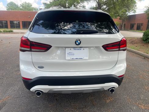 Used 2021 BMW X1 sDrive28i w/ Premium Package FWD image 4