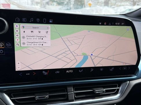 Used 2025 Chevrolet Equinox EV LT w/ Convenience Package image 47