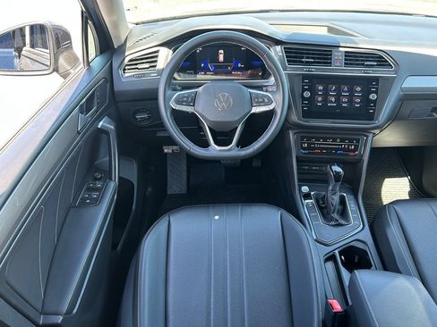 Used 2023 Volkswagen Tiguan SE FWD image 29