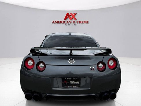 Used 2013 Nissan GT-R Premium AWD/4WD image 4