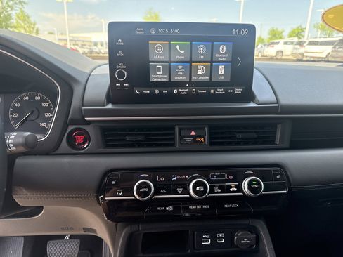 Used 2025 Honda Pilot EX-L image 21