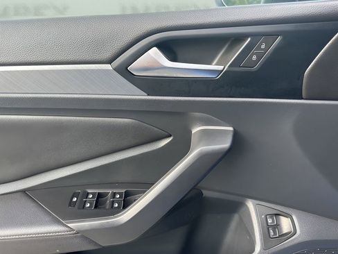 Used 2024 Volkswagen Jetta SE image 26