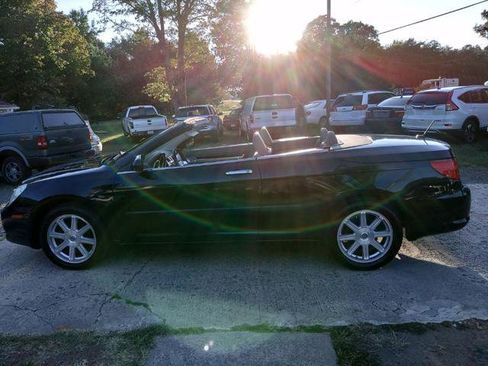 Used 2008 Chrysler Sebring Limited w/ Luxury Group FWD image 20