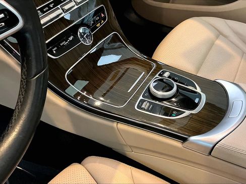 Used 2019 Mercedes-Benz C 300 Sedan image 16