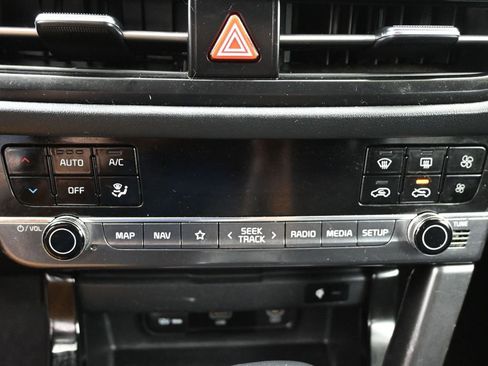 Used 2024 Kia Seltos SX w/ SX Sunroof Package AWD/4WD image 18