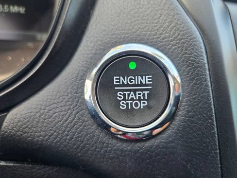 Used 2018 Ford Fusion SE w/ Equipment Group 201A FWD image 22