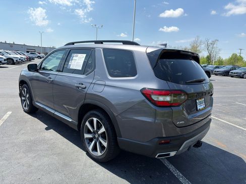 Used 2024 Honda Pilot Elite image 6