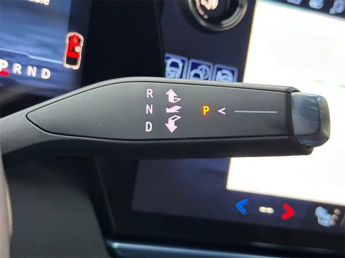 New 2026 Chevrolet Equinox EV LT image 29