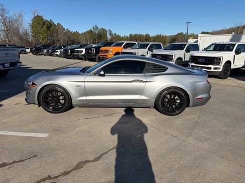 Used 2021 Ford Mustang GT Premium w/ Equipment Group 401A image 5