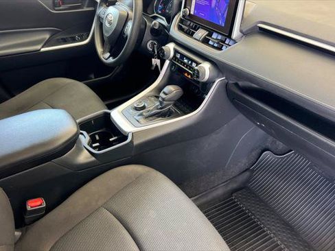 Certified 2023 Toyota RAV4 LE AWD/4WD image 17