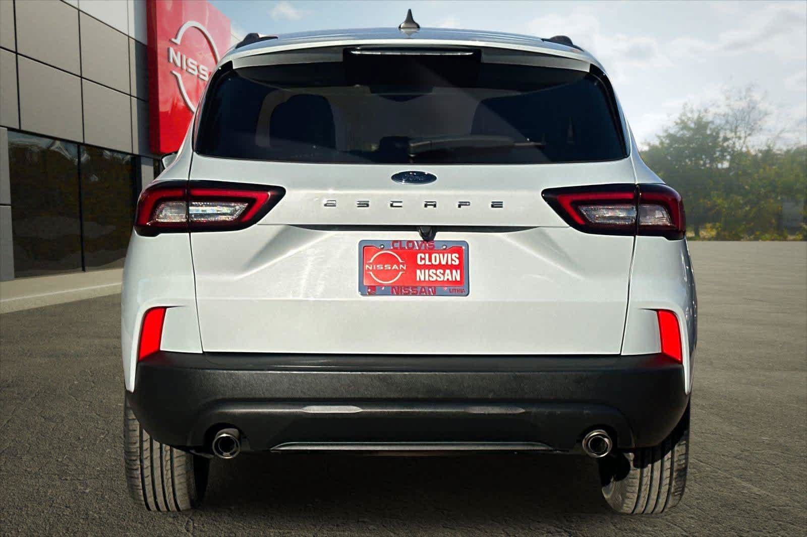 Used 2025 Ford Escape ST-Line FWD image 7