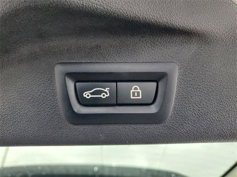 Used 2020 BMW X7 xDrive40i w/ Premium Package image 36