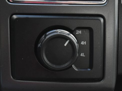 Certified 2020 Ford F150 XLT image 28