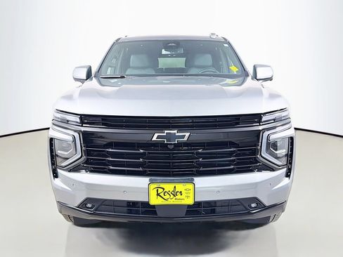 Used 2026 Chevrolet Suburban RST w/ Comfort Package AWD/4WD image 2