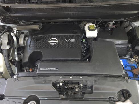 Used 2013 Nissan Pathfinder SL w/ SL Premium Pkg image 9