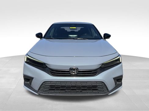Used 2022 Honda Civic Sport image 2
