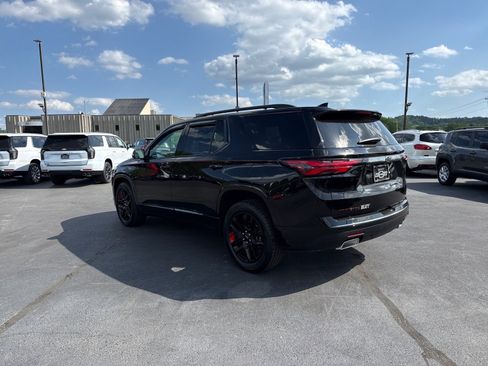 Used 2023 Chevrolet Traverse Premier w/ Redline Edition AWD/4WD image 5