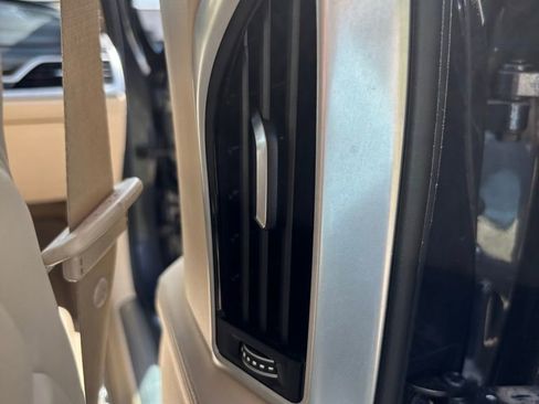 Used 2016 BMW 750i xDrive image 19