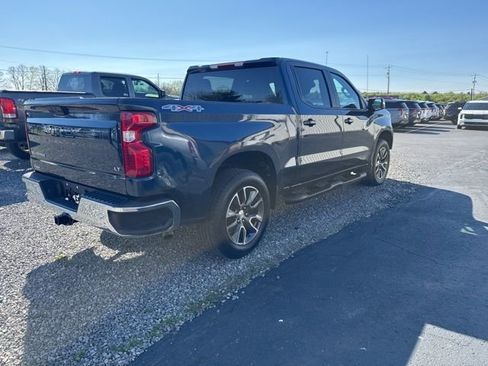 Used 2022 Chevrolet Silverado 1500 LT AWD/4WD image 5