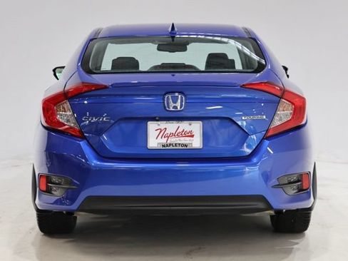 Used 2017 Honda Civic Touring image 7