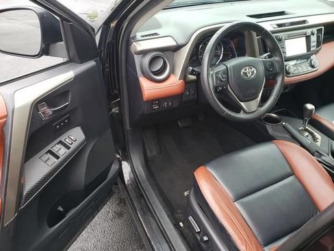 Used 2013 Toyota RAV4 Limited AWD/4WD image 9