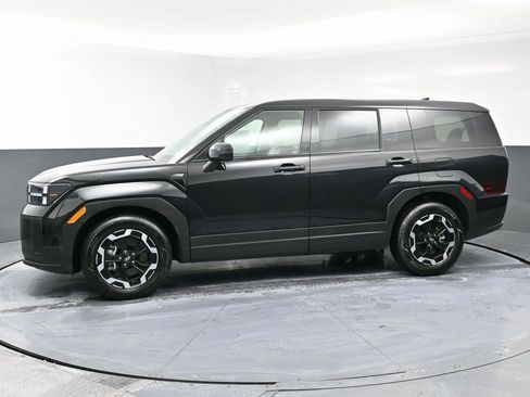 Used 2025 Hyundai Santa Fe SE AWD/4WD image 6