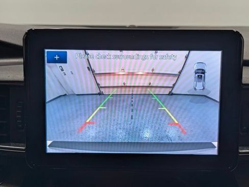 Used 2020 Ford Explorer XLT w/ Equipment Group 202A AWD/4WD image 24