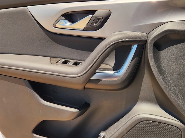 New 2026 Chevrolet Blazer LT w/ Convenience Package FWD image 17