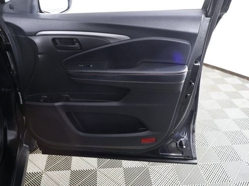 Used 2022 Honda Pilot TrailSport image 29