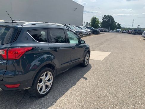 Used 2019 Ford Escape Titanium AWD/4WD image 4