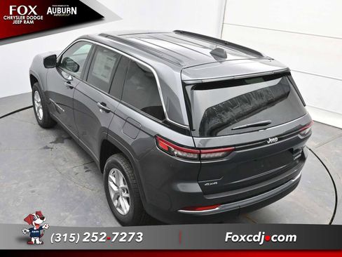 New 2025 Jeep Grand Cherokee Laredo X w/ Luxury Tech Group I image 28