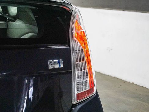 Used 2013 Toyota Prius Three image 12