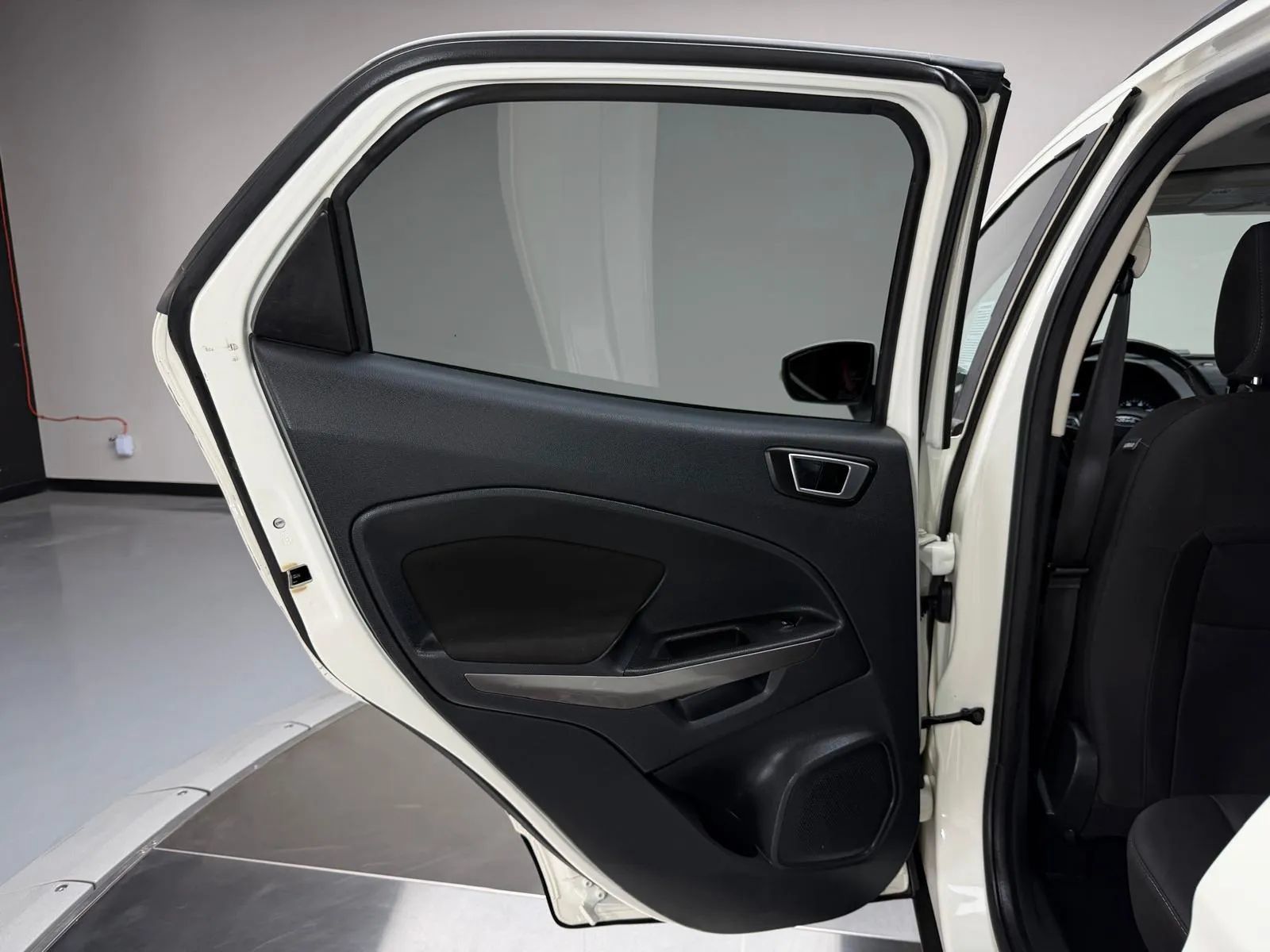 Used 2019 Ford EcoSport SE w/ SE Convenience Package FWD image 15