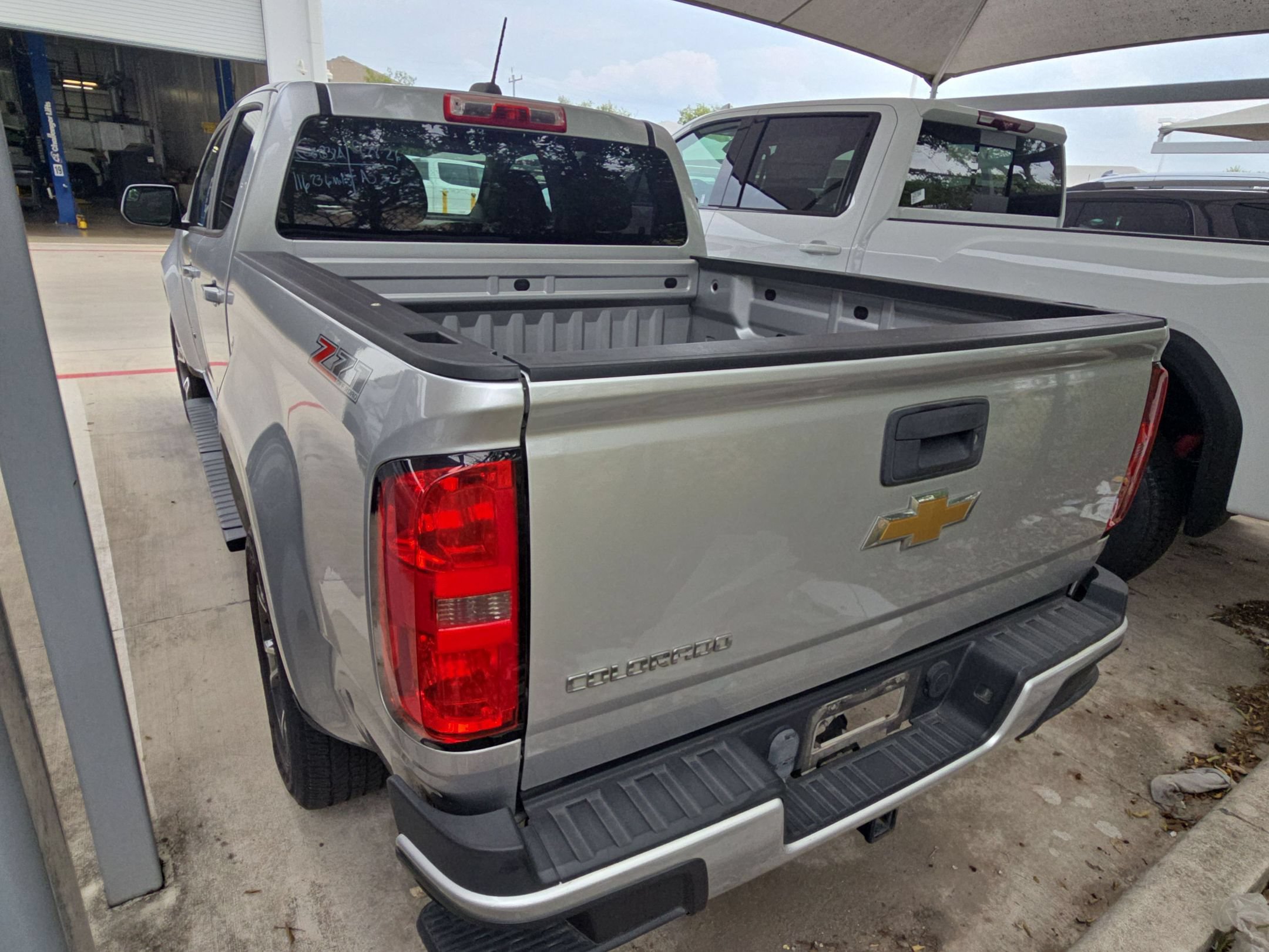 Used 2015 Chevrolet Colorado Z71 AWD/4WD image 7