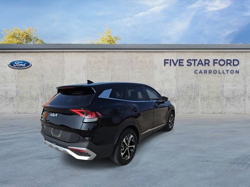 Used 2023 Kia Sportage EX image 8