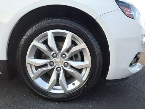 Used 2020 Chevrolet Impala LT w/ LT Convenience Package FWD image 10