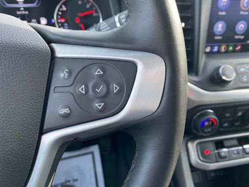 Used 2023 GMC Acadia SLT w/ Elevation Edition image 27