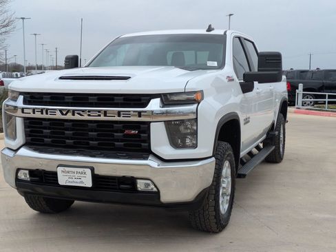 Used 2022 Chevrolet Silverado 2500 LT w/ Texas Edition image 7