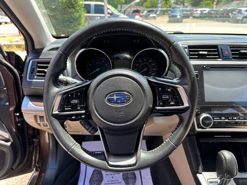 Used 2019 Subaru Outback 3.6R Limited AWD/4WD image 16