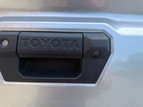 Used 2024 Toyota Tacoma SR w/ SR Upgrade Package AWD/4WD image 17